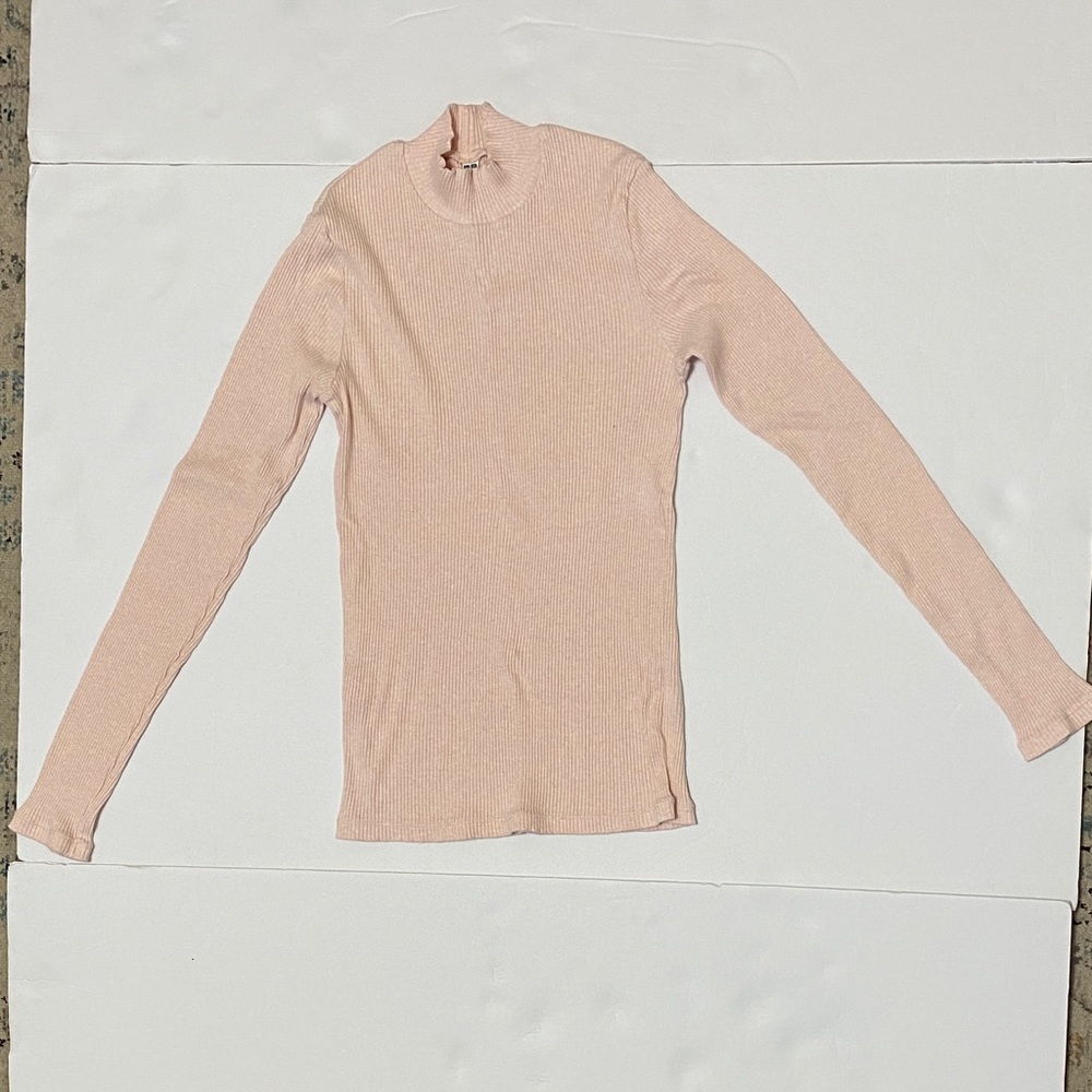 Uniqlo Light Pink Long Sleeve Ribbed Turtleneck Top